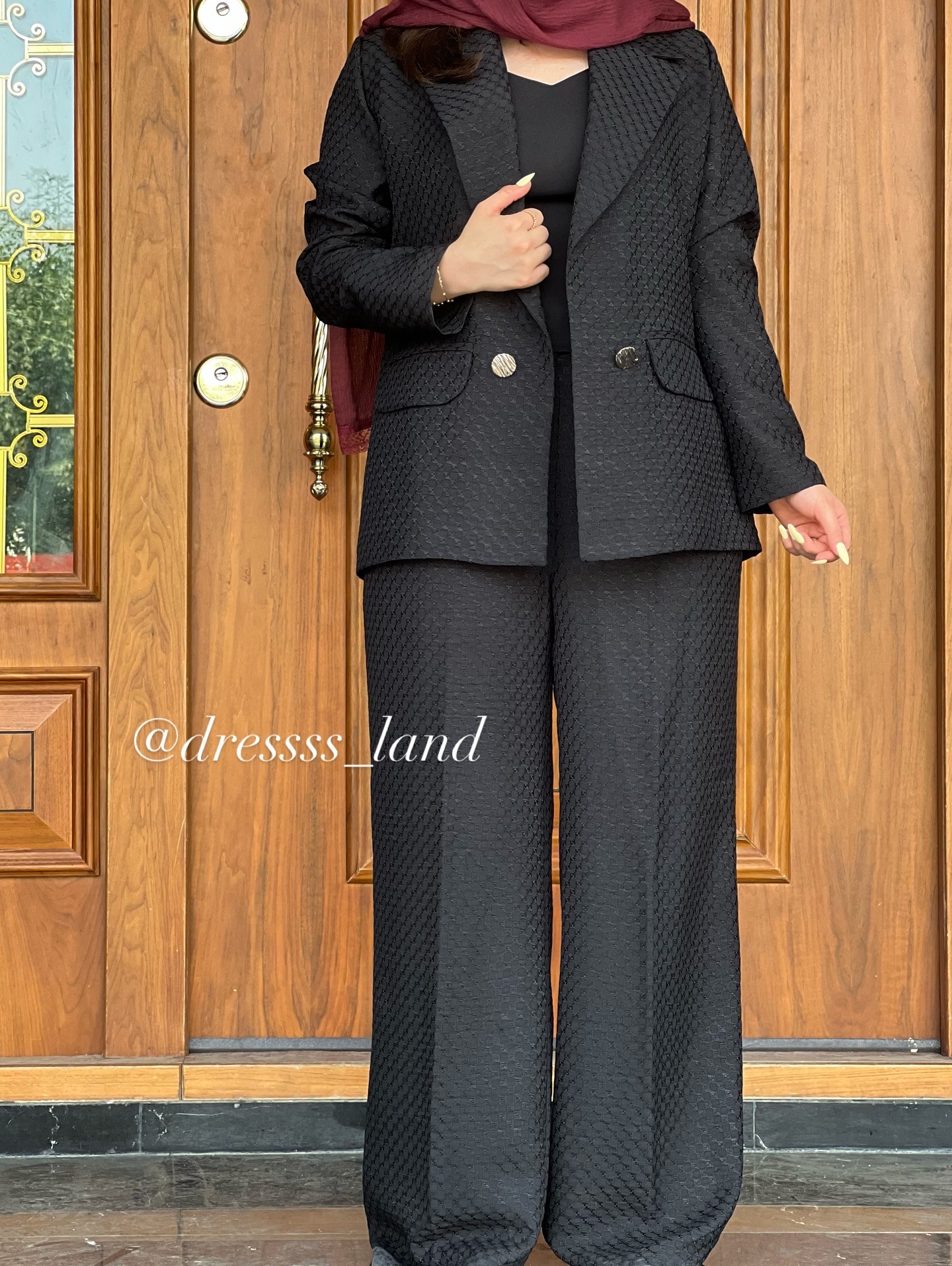 کت و شلوار بیسکویتی